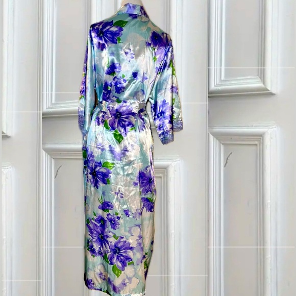 Jones New York Silky Satin Violet Floral Lace Trim Floor Length Belted Robe S/M - Picture 4 of 10